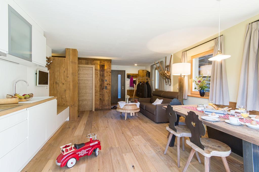 Апартаменти Chalet Da Mont Сельва-ді-Валь-Гардена Екстер'єр фото